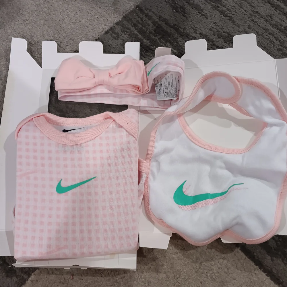 Nike Pink Baby Accessory Set